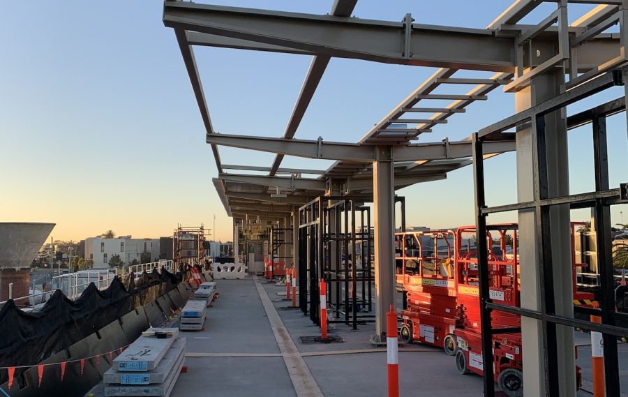 The new elevated Mordialloc Station platforms and canopy framing in place