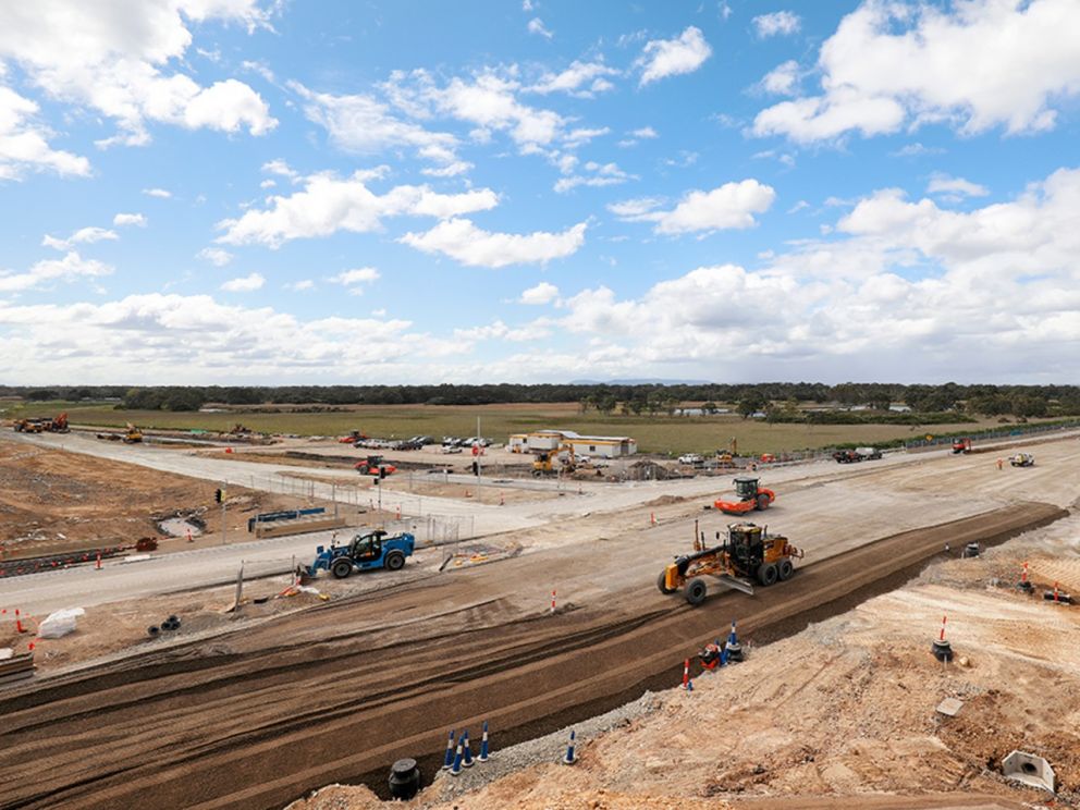 Building the new lanes and exit ramps for Governor Road