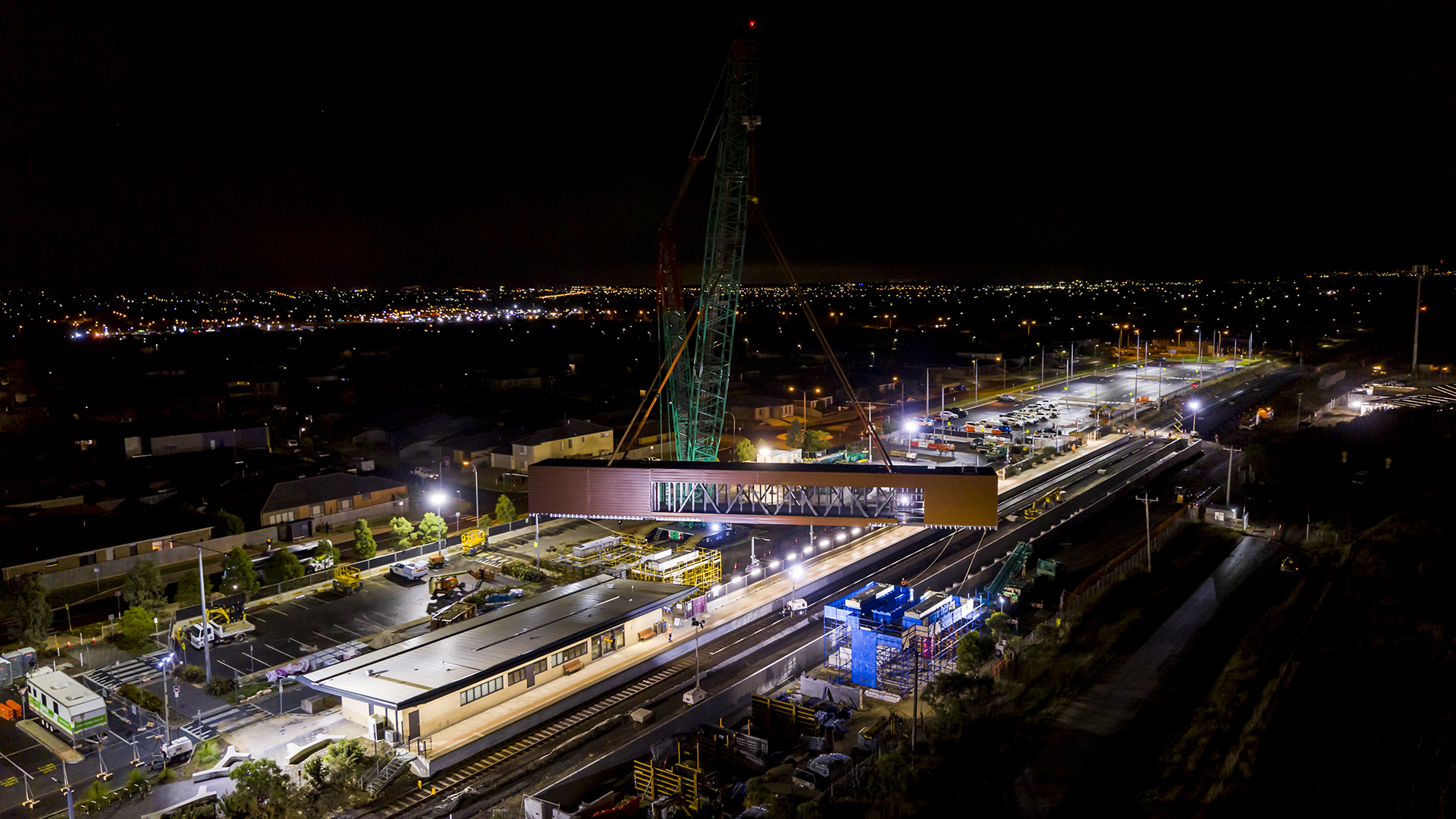Waurn Ponds Station overpass moves into place