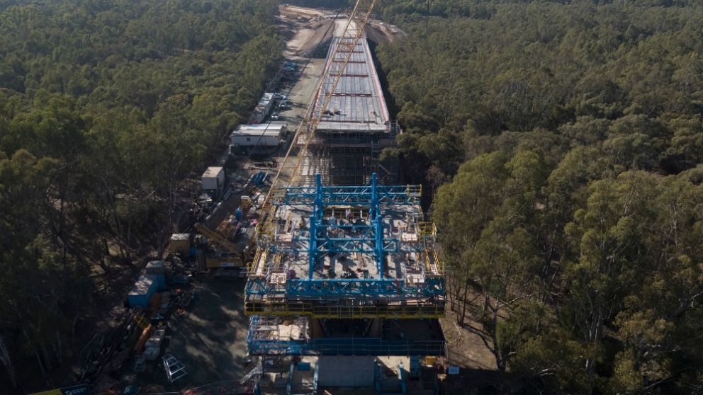 Form traveller (NSW side of river) ready to build the main bridge span