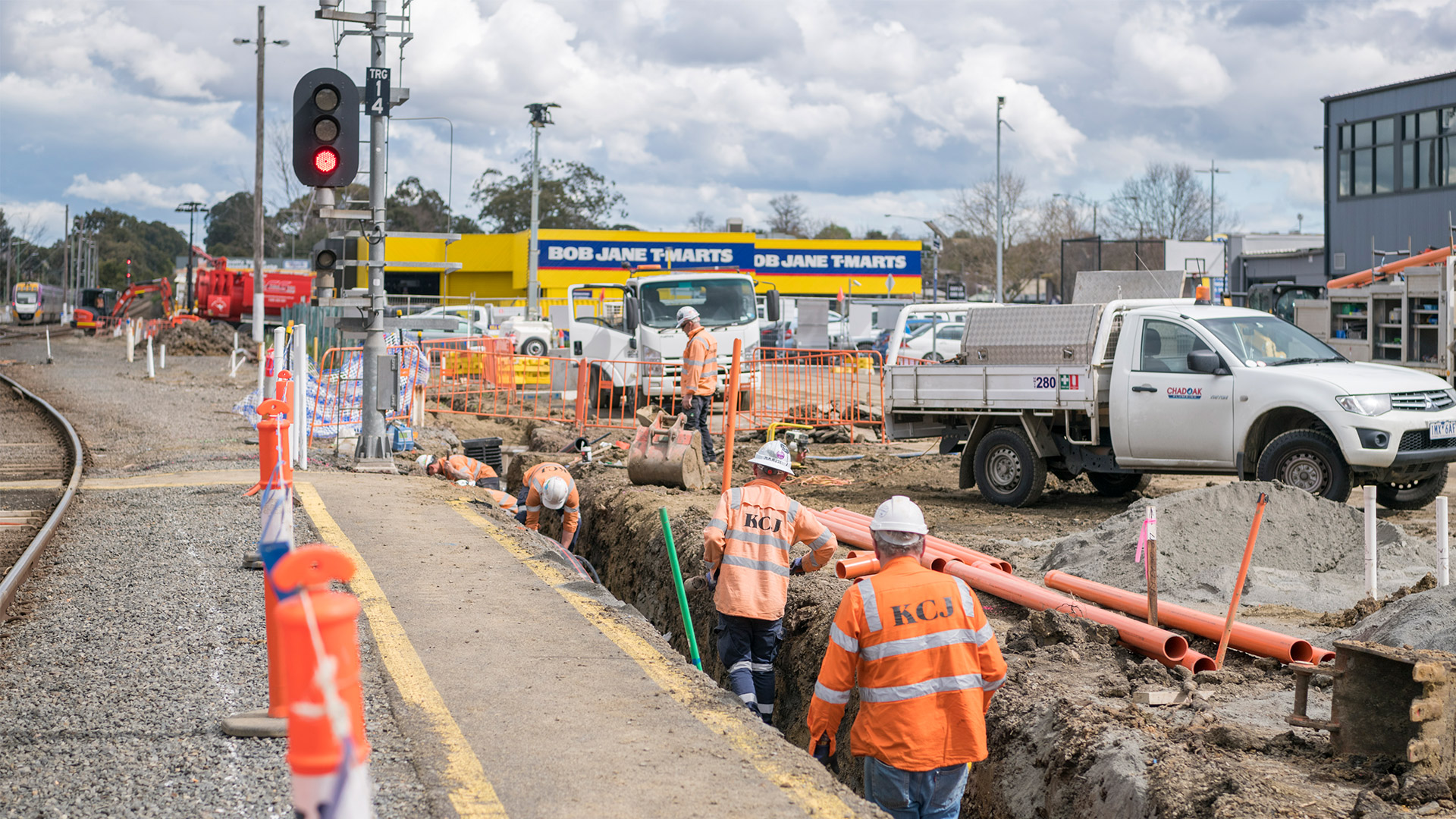Image of construction crew working on the Gippsland Line