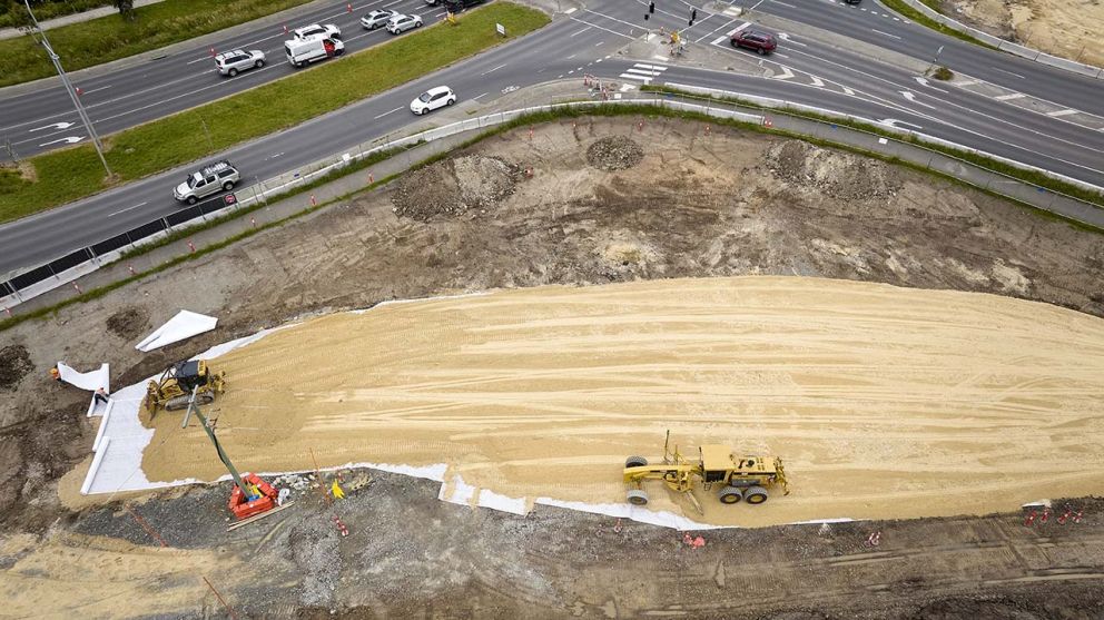 1000 Tonne of earth to bring the level of the new road up to the existing intersections level