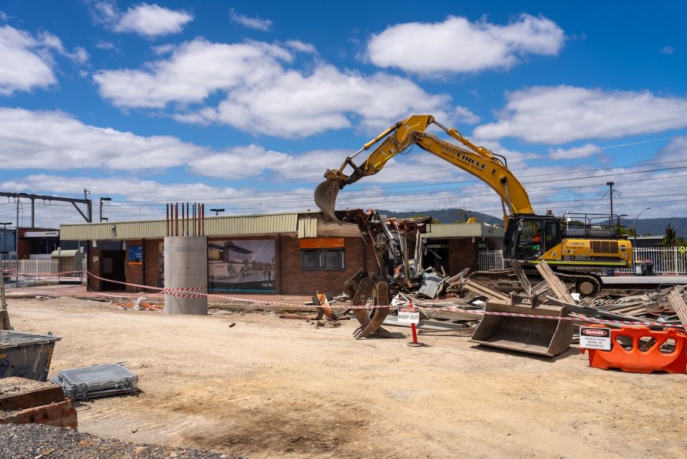 Demolition of the old Croydon Station