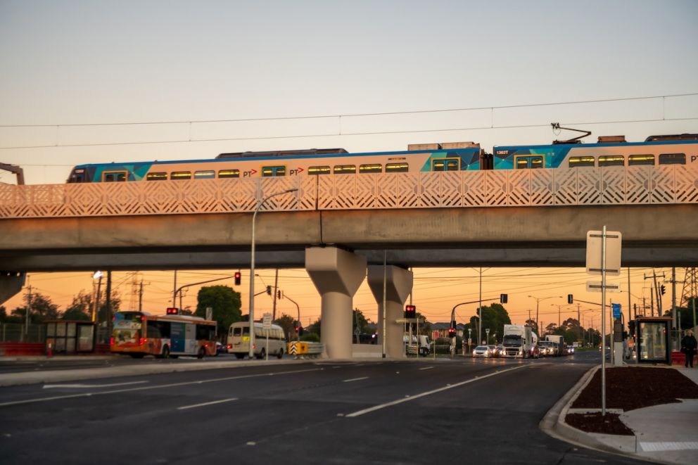 Keon Parade rail bridge