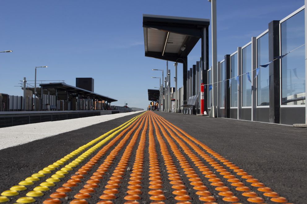 Polyrok at the station platform