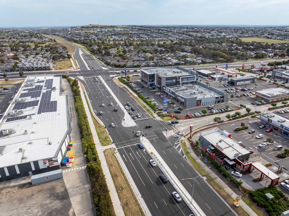 Aitken Boulevard at Craigieburn Junction