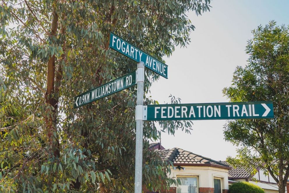 Signpost on Fogarty Avenue showing the Federation Trail.