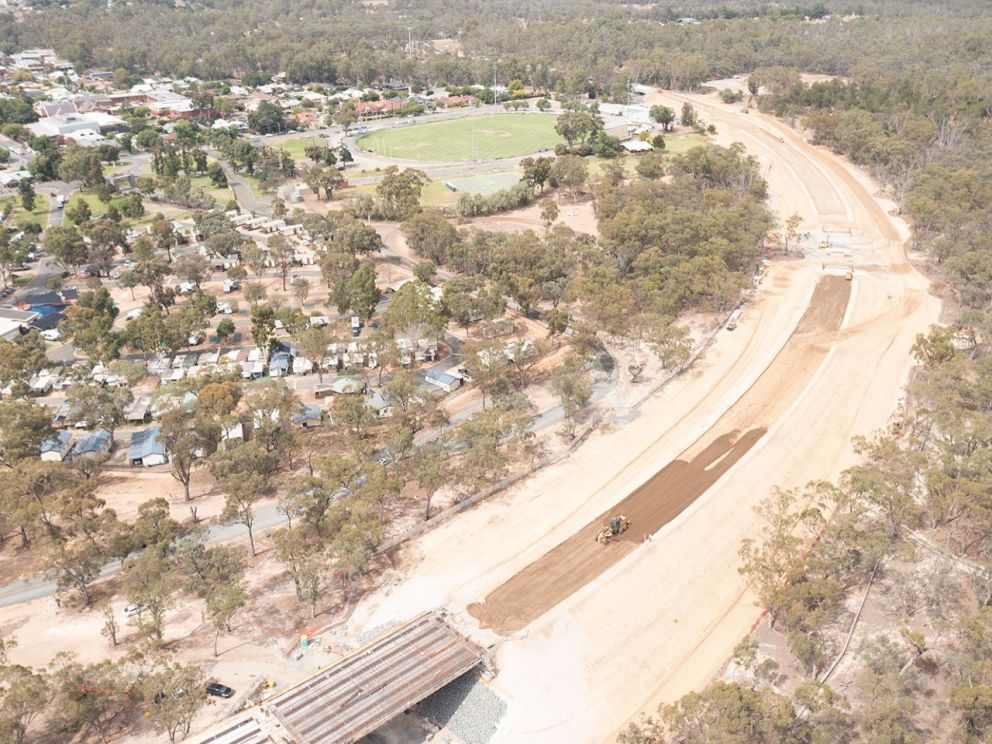 New road taking shape (near Echuca Caravan Park)