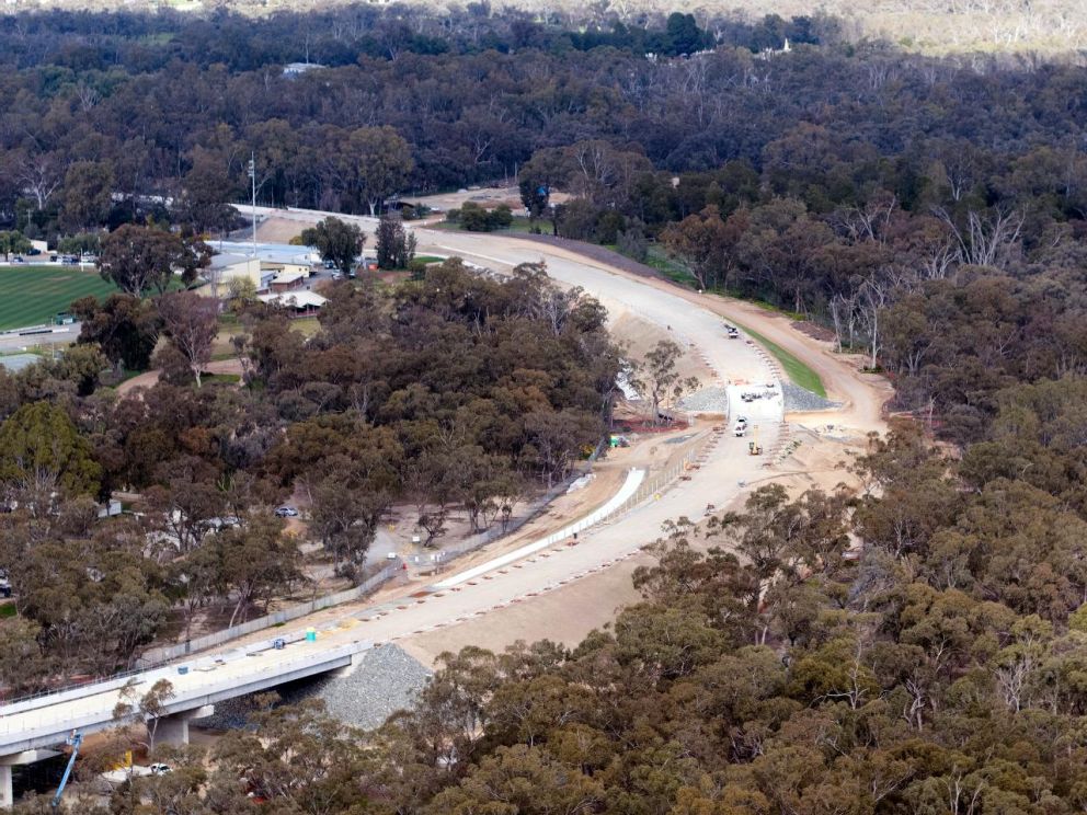 The new road taking shape behind the Echuca sporting precinct