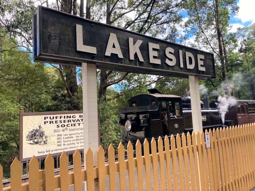 A Puffing Billy locomotive ready to depart from Lakeside Station