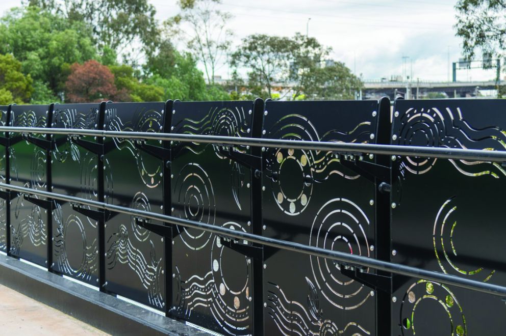 Indigenous artwork on the veloway