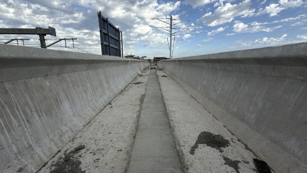 A fully stitched U-trough