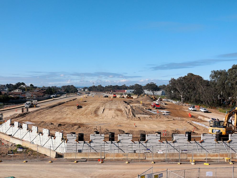 Continuing to build the retaining wall for the bridge on the south side of Centre Dandenong Road