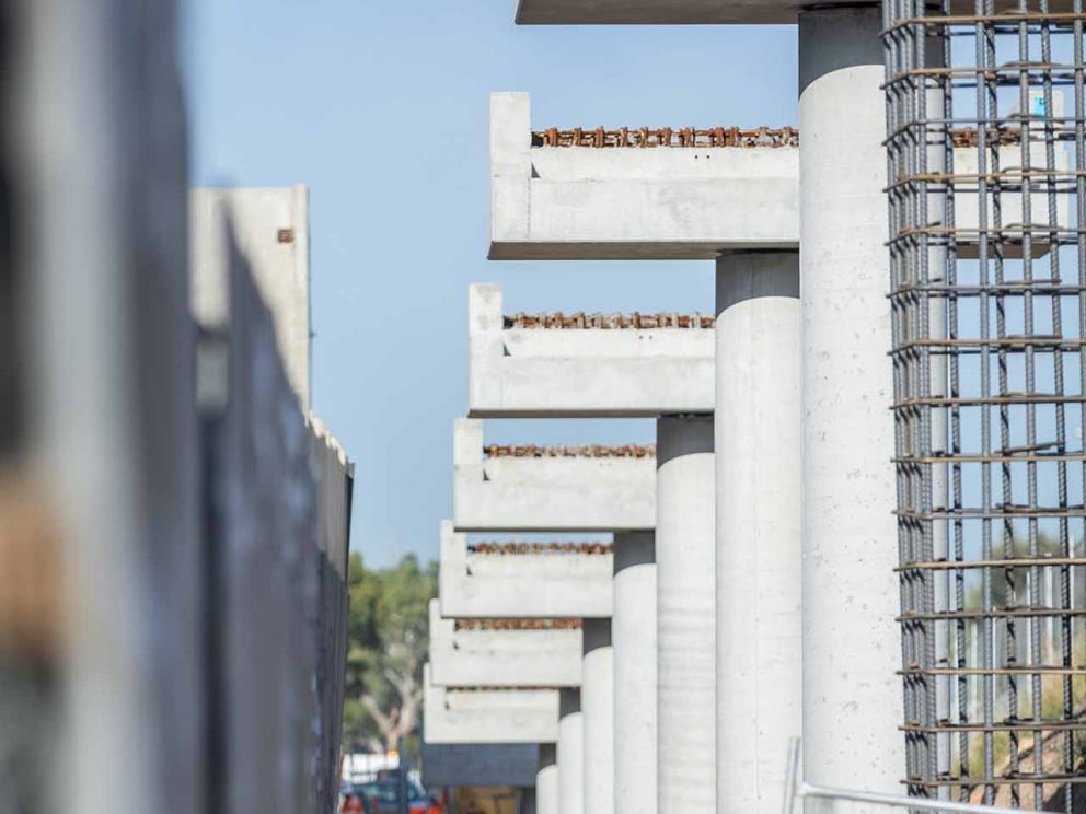 New bridge piers to upgrade the Blaxland Avenue overpass