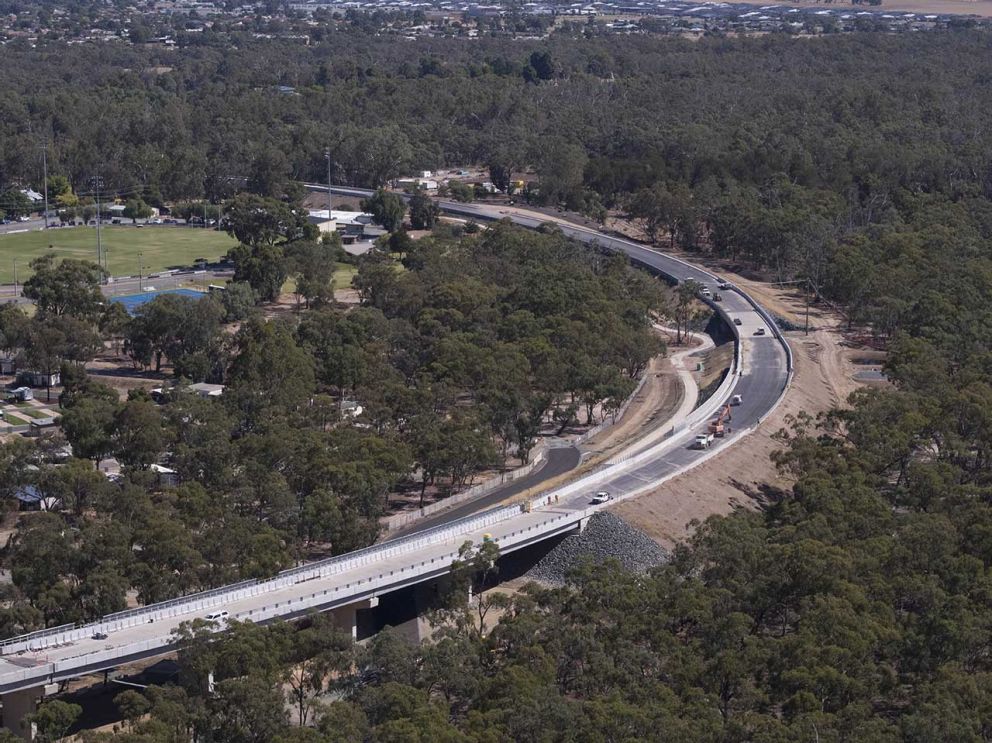 Works continue on the Echuca - Moama Bridge Project