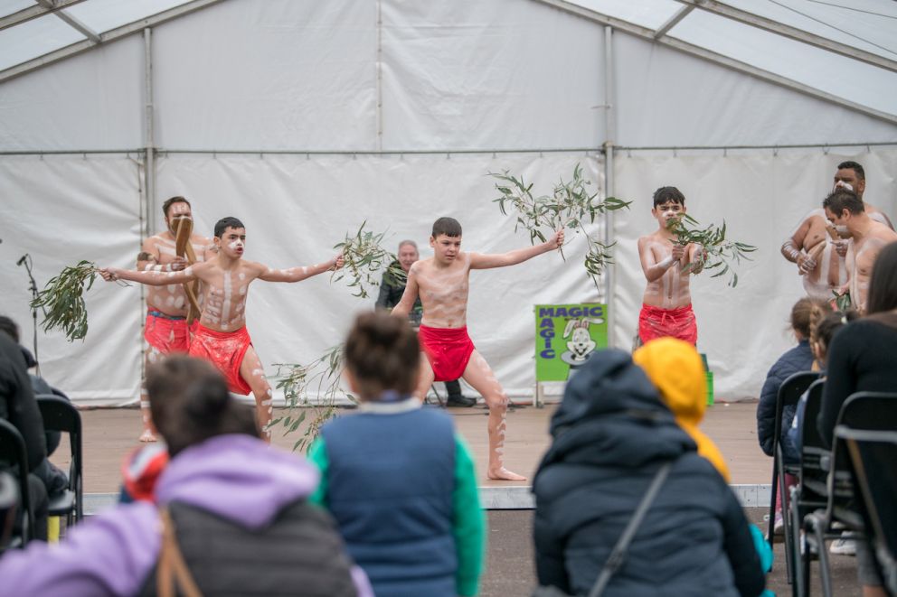 Koori Youth Will Shake Spears Indigenous dance performance