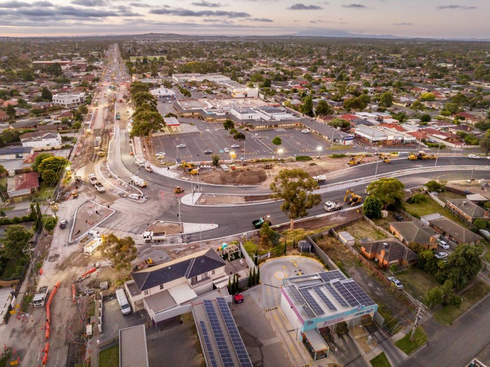 Feb 2023 – A birds eye view of new intersection alignment taking shape at Craigieburn Road near the Hume Highway