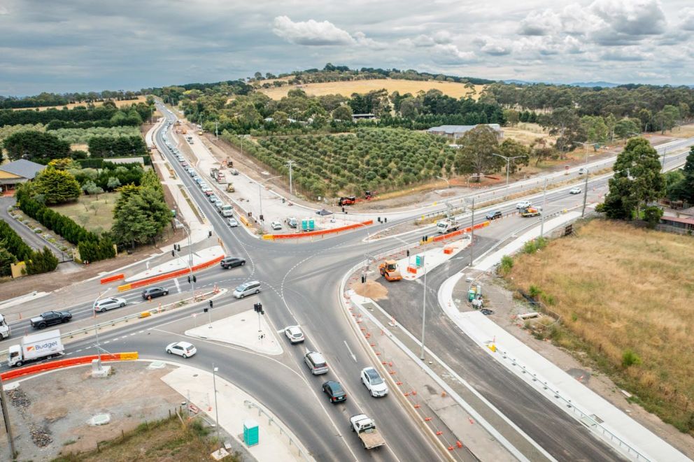 Jan 2023 - Installation of new traffic lights and signals on Craigieburn Rd Upgrade