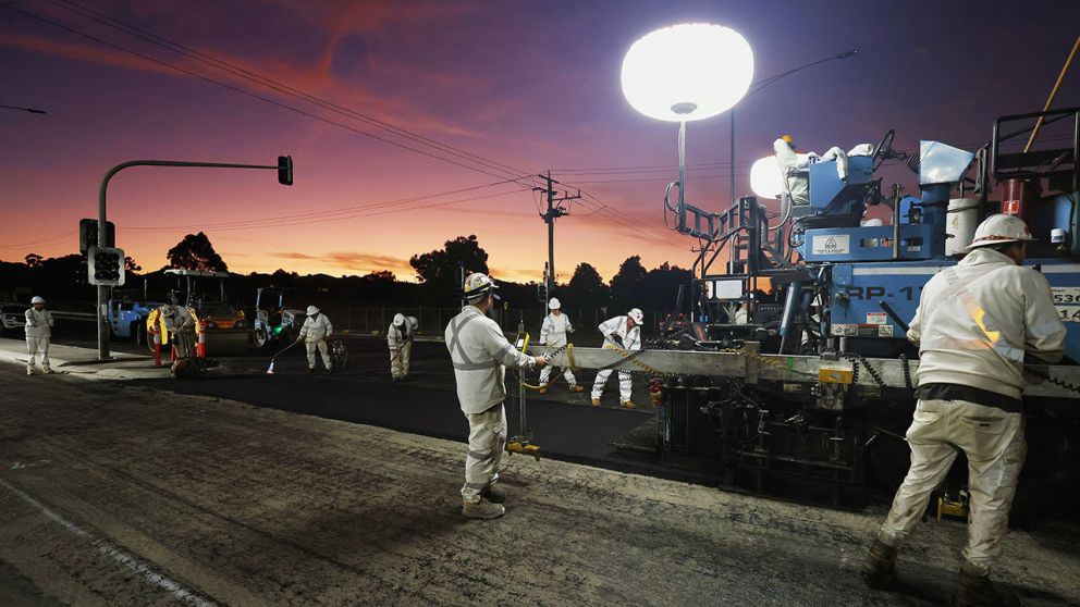 Our crews worked around the clock to place the final layer of asphalt along the sections of Narre Warren North Road