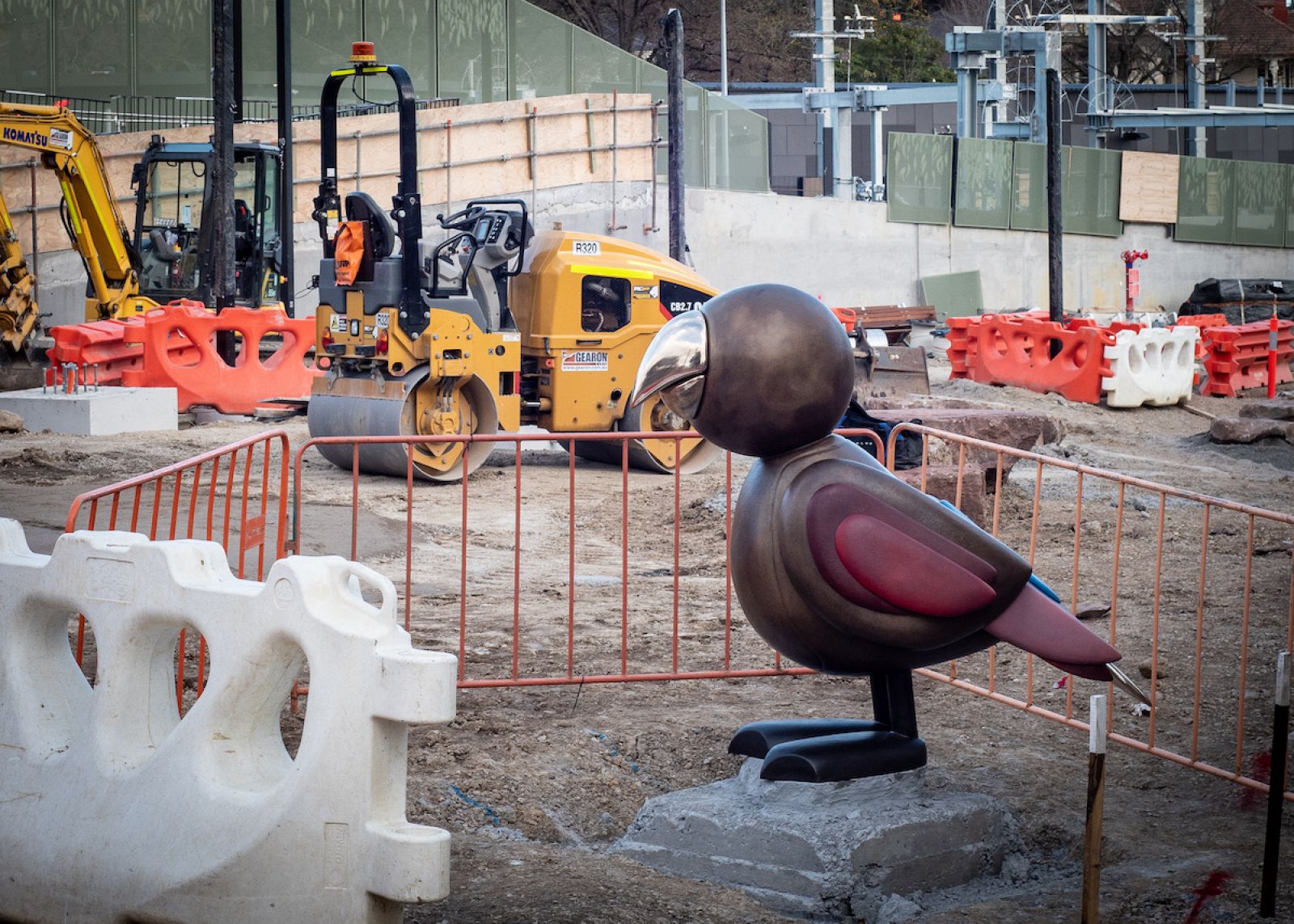 King parrot sculpture installed at Union Station