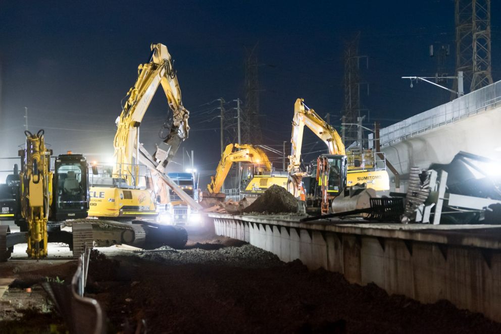 Demolishing Keon Park Station