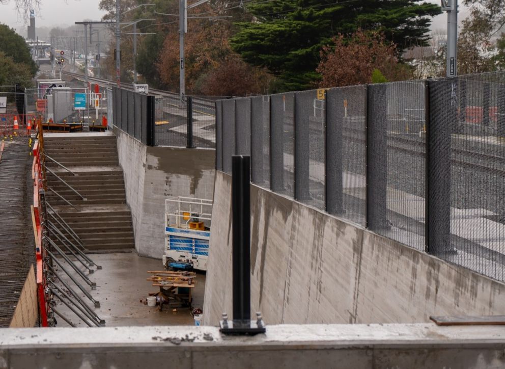 Construction continues on the Cave Hill Road underpass