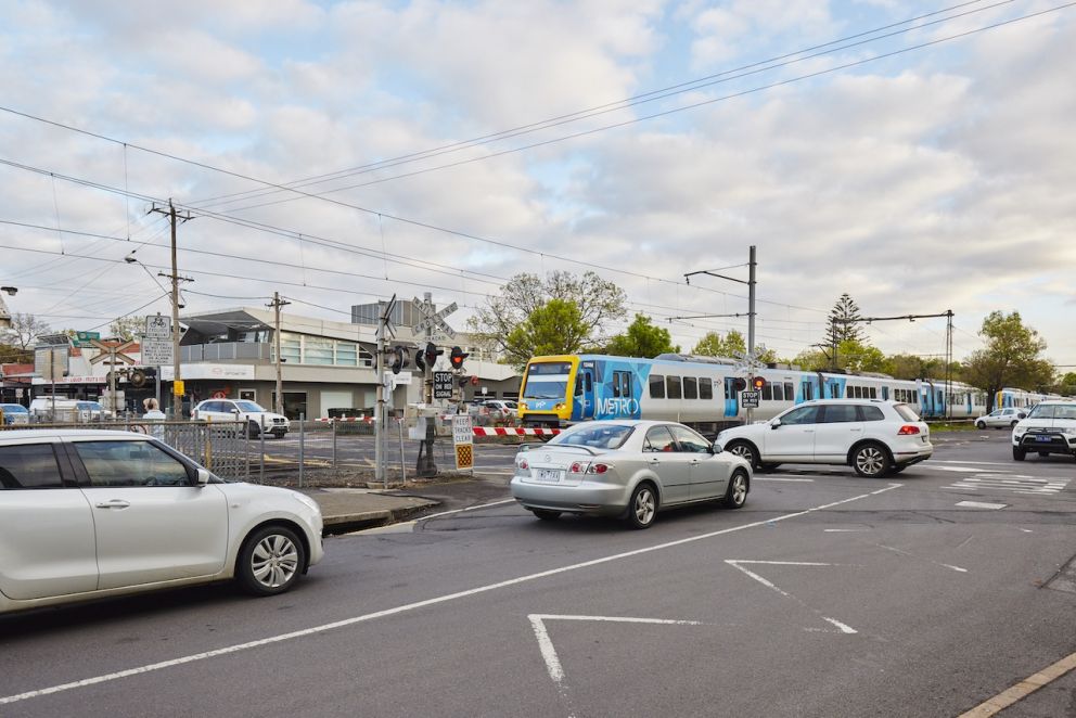 Hudsons Road level crossing in Spotswood