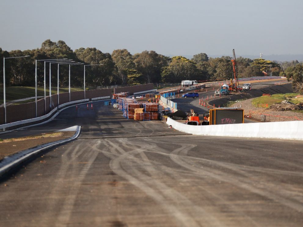 Asphalting progress at the Lower Dandenong Road entry ramp