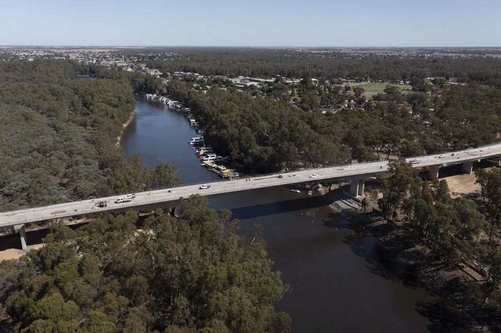 Works continue on the second Murray River crossing