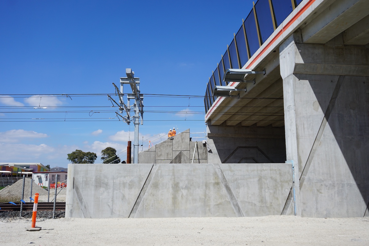 Brunt Road bridge coming together