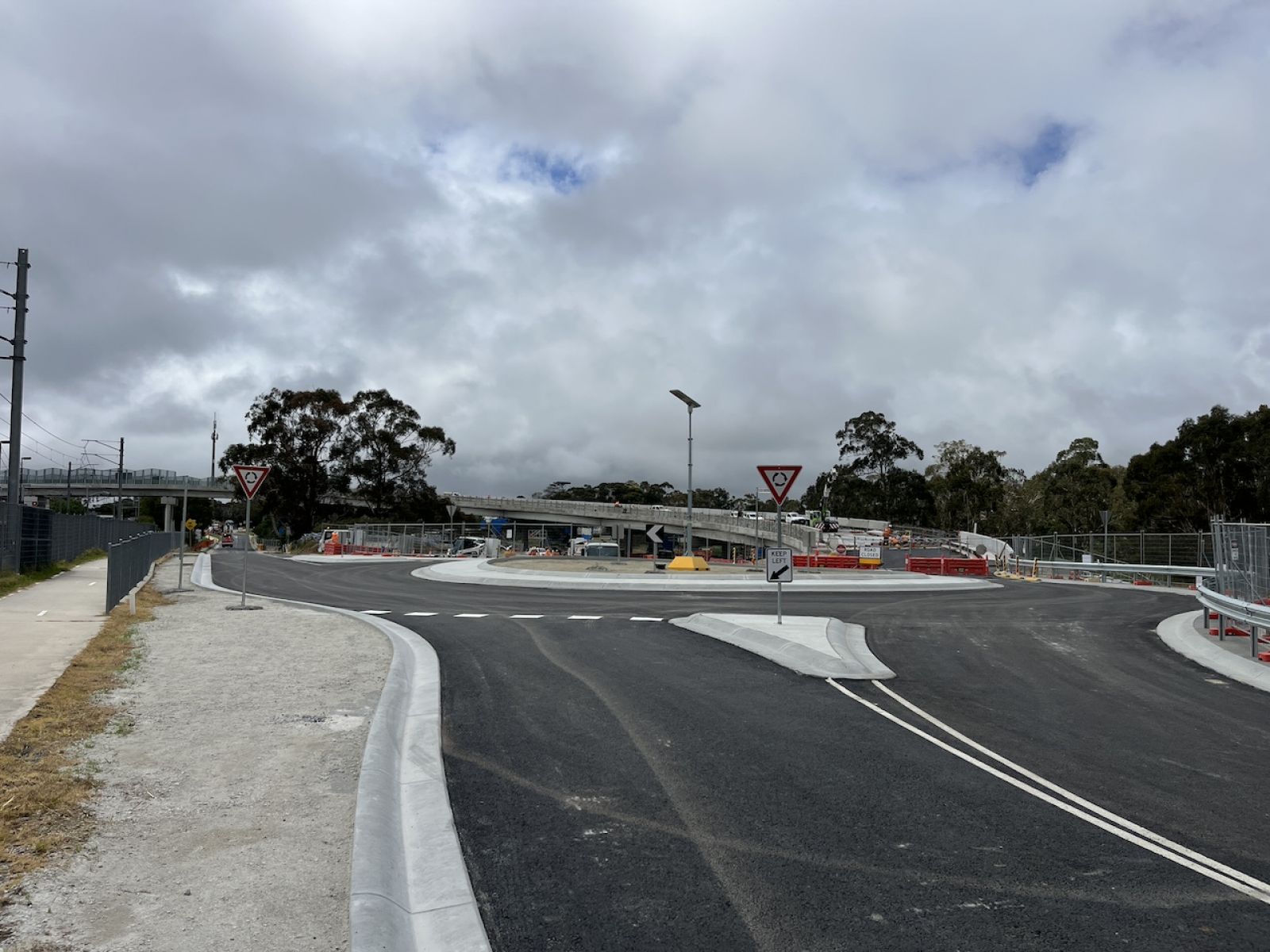 The new roundabout that connects to the Beaonsfield Road bridge