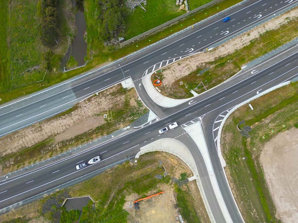 Newly completed intersection at Sale-Toongabbie Road