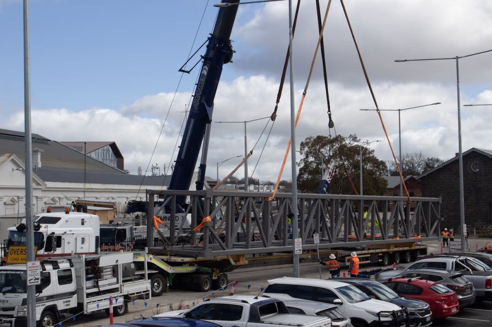 Giant crane lifting steel structure