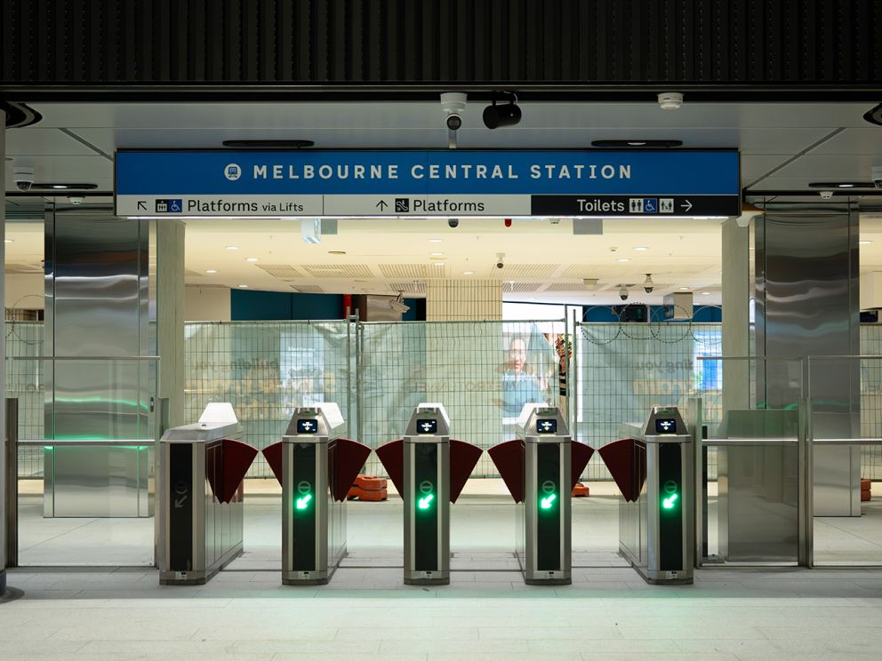 myki barriers at concourse level connecting to Melbourne Central. 