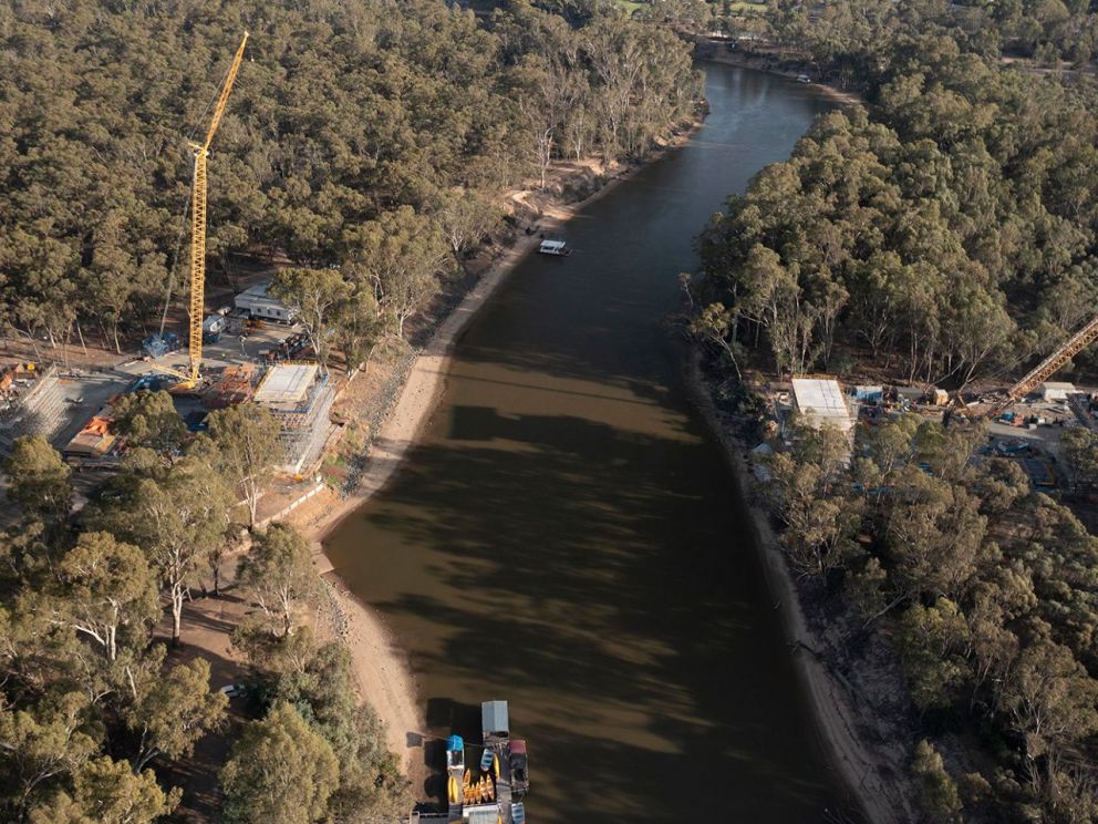 The new bridge over the Murray River taking shape