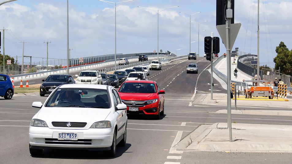 Cars crossing the Cardinia Road bridge
