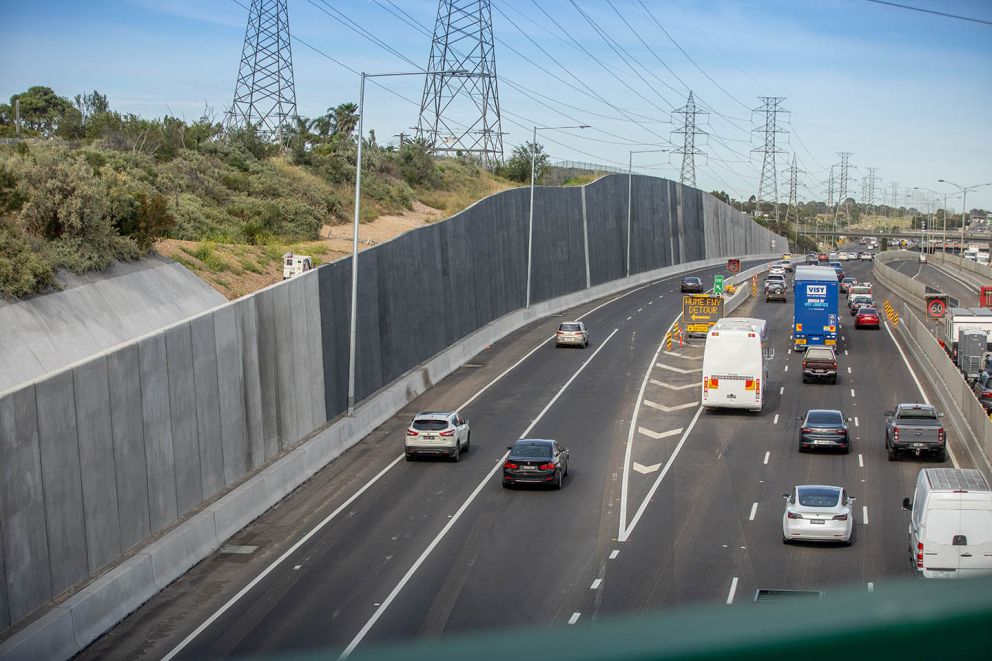 New retaining wall near Sydney Road