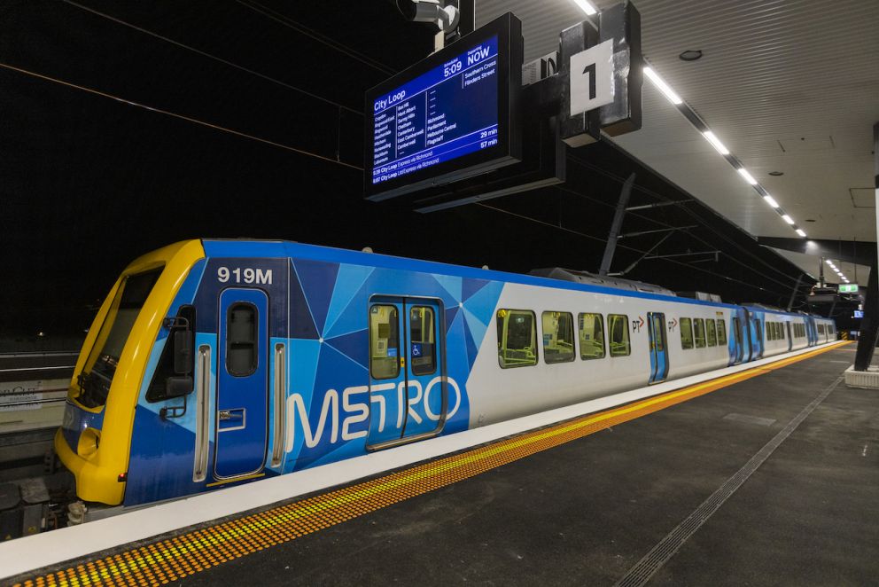 One of the first trains departing the new Mooroolbark Station.