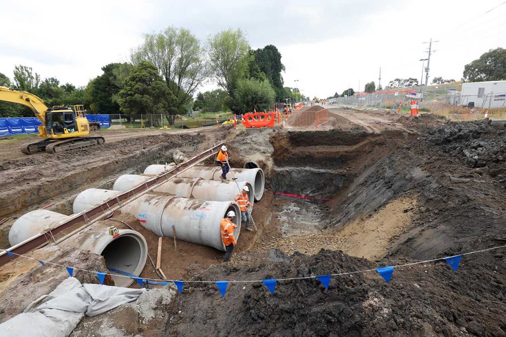 Installing drainage pipes