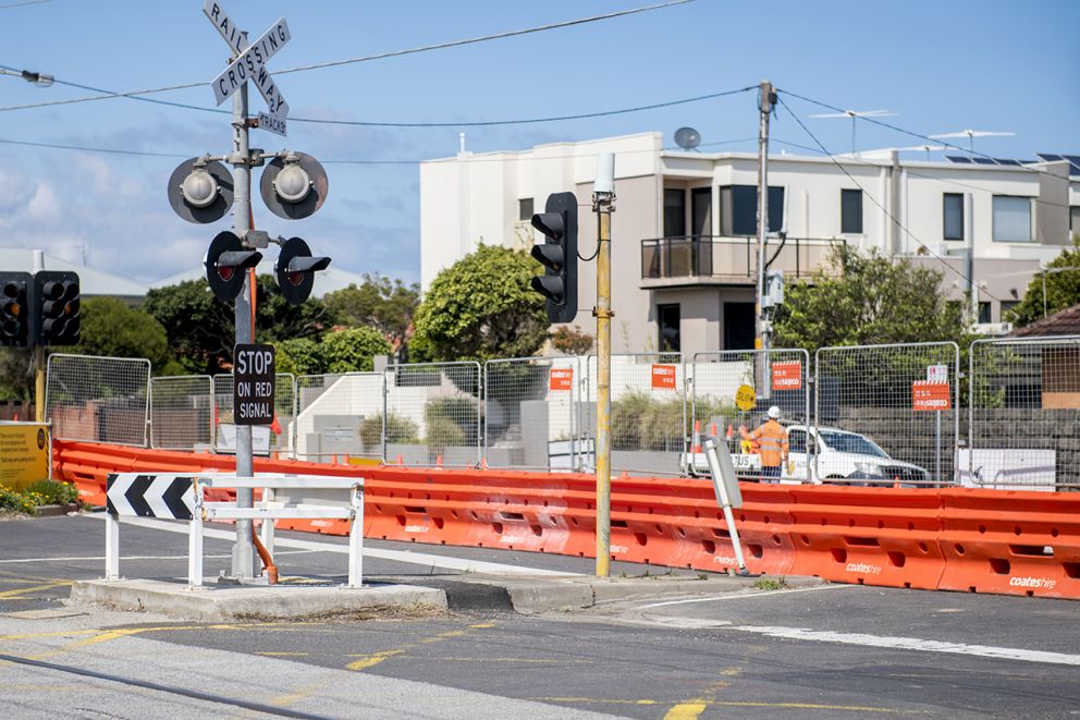 Temporary fencing installed at Bonbeach Level Crossing Removal Project