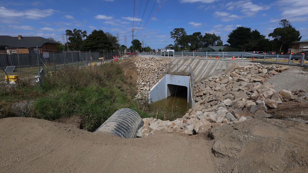 We’ve recently finished building the concrete wingwall structure and backfilling soil at Troups Creek