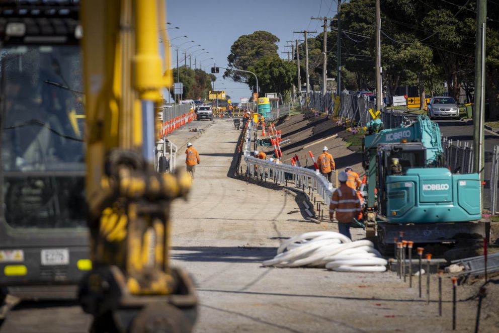 Building extra eastbound lanes on the Burwood Highway