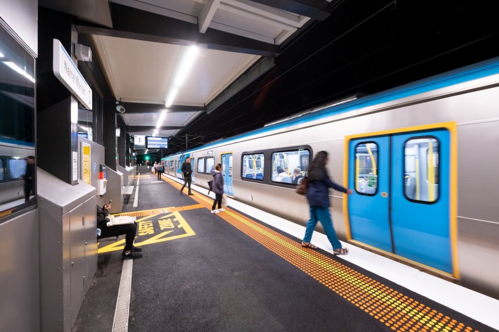 First trains arrive at the new Narre Warren Station