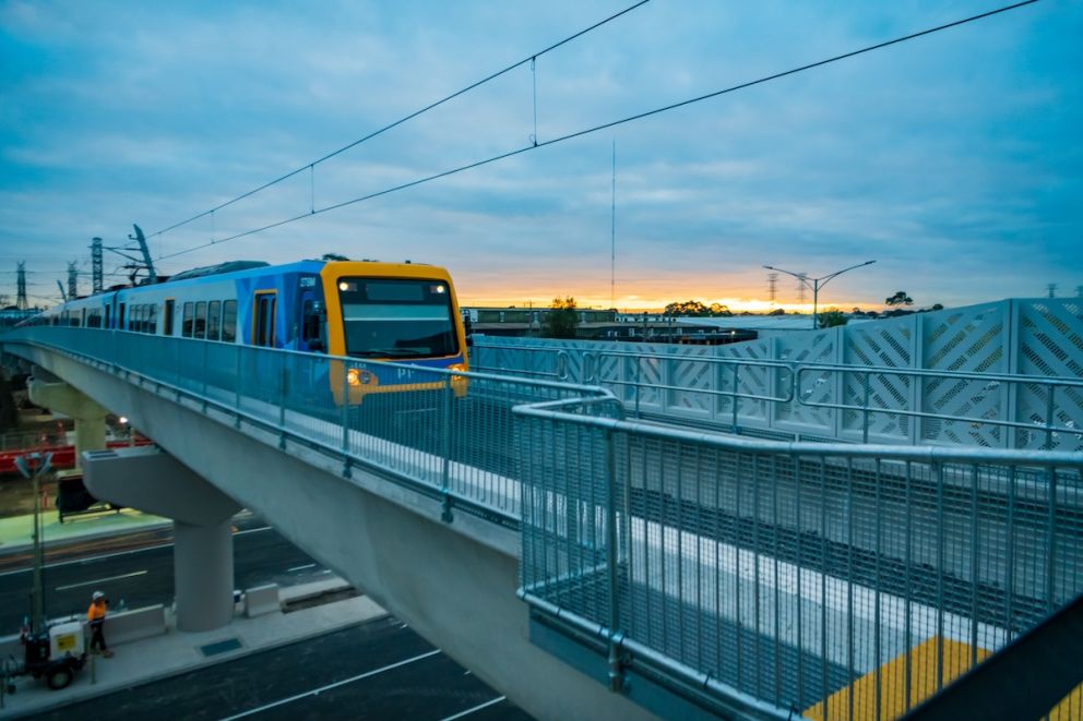 A train at Keon Parade