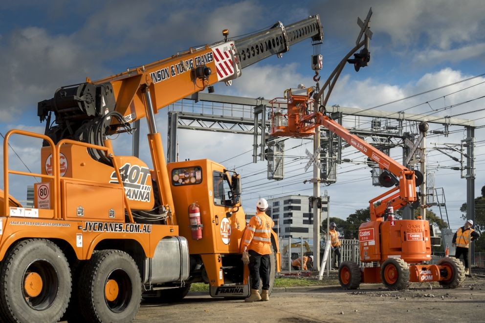 Removing signalling equipment at Webster Street