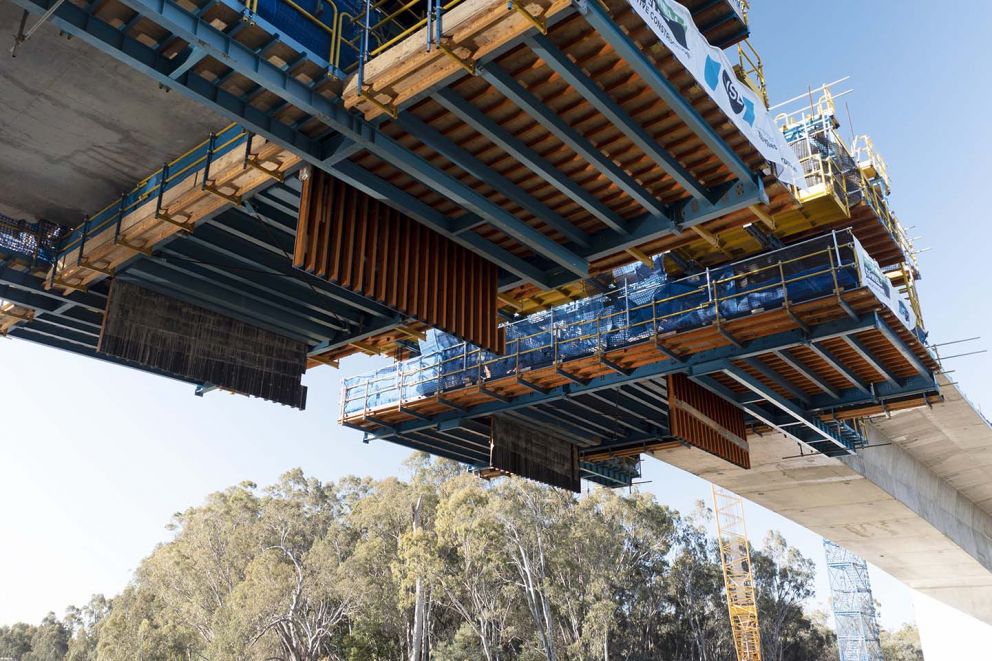 Final works being complete to bridge the gap across the Murray River 