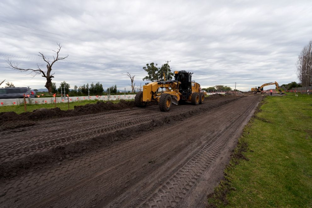 Excavation of the swale drains and access tracks between Edinburgh Drive and Taylors Road