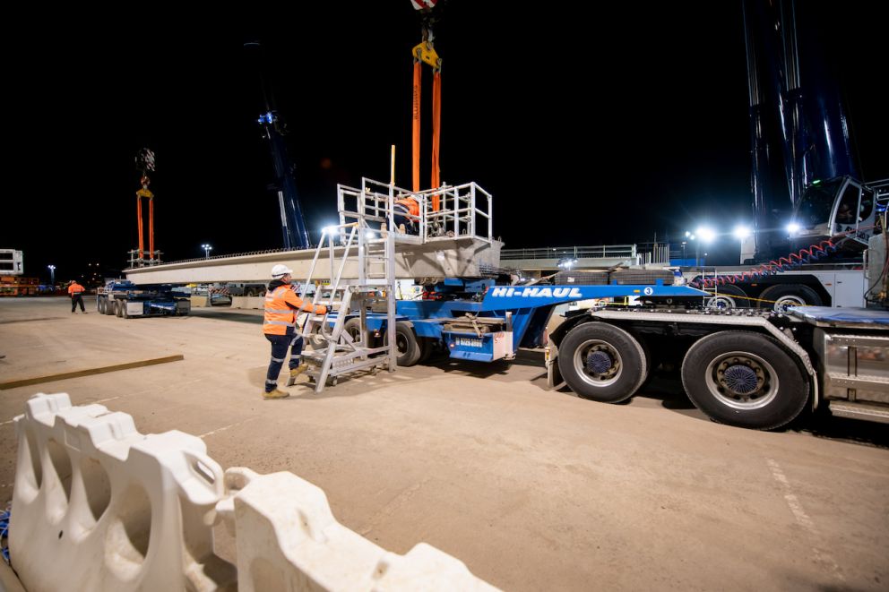 Super T-beam lift at Deer Park Station