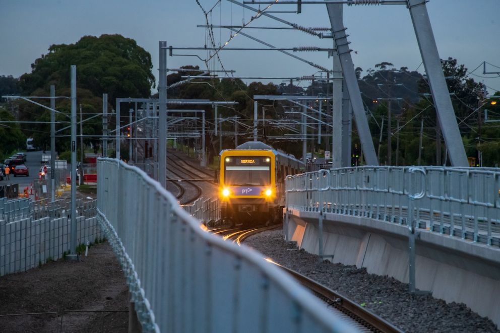 A train passing through Keon Parade