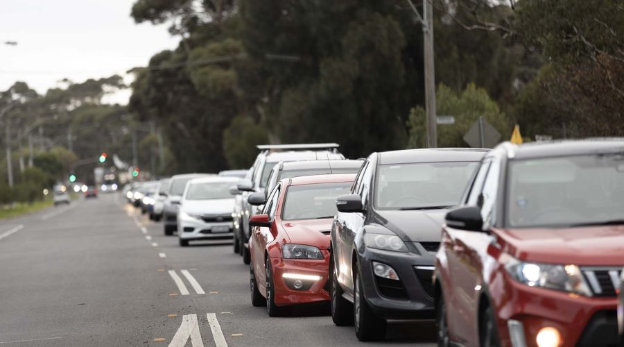 Cars on Ballan Road